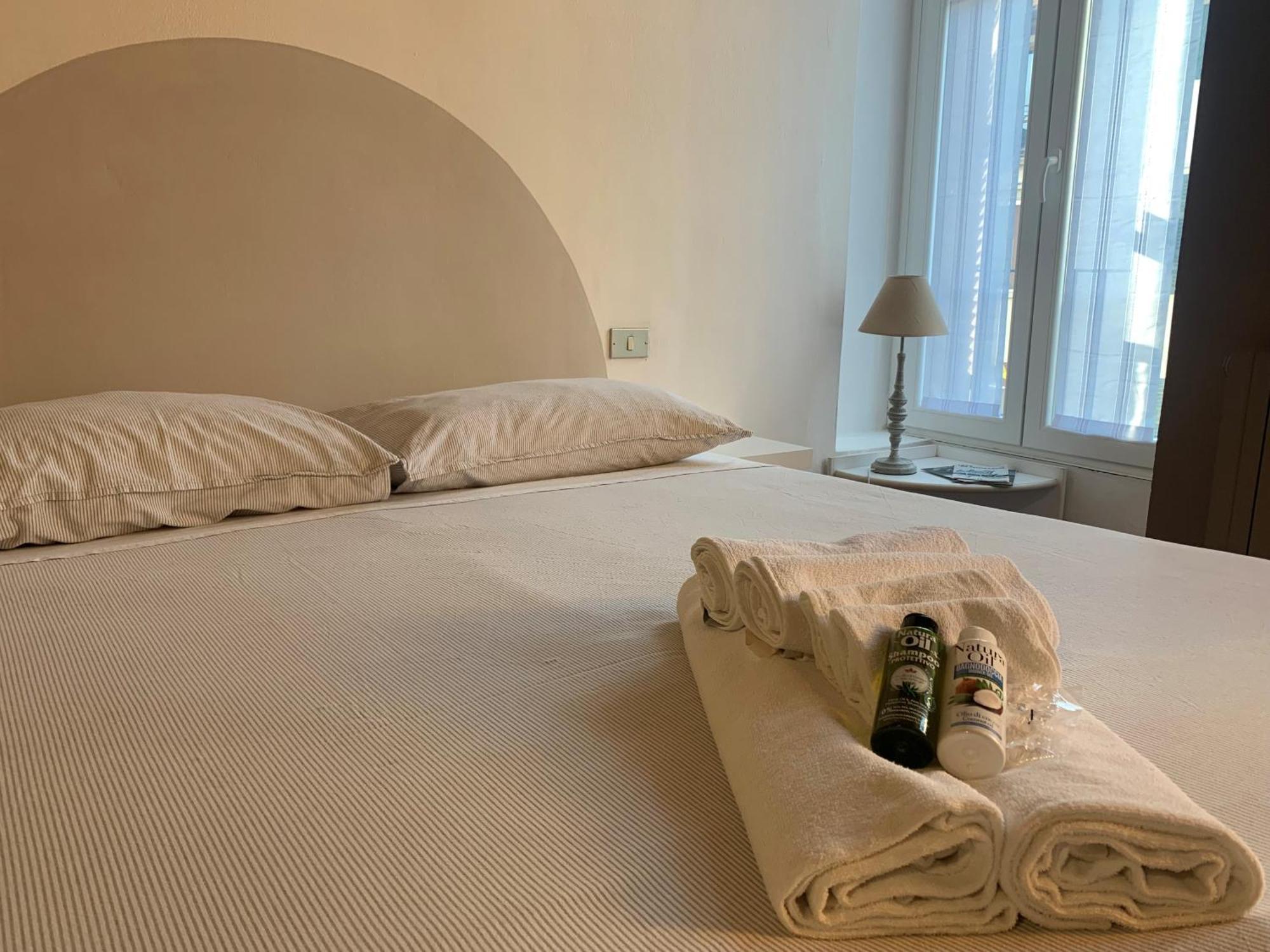 Studio Apartment Una Finestra Su Como Kültér fotó